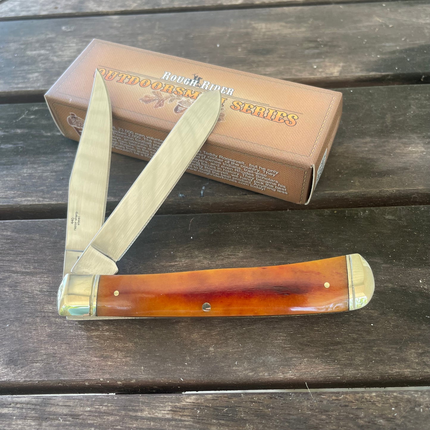 Rough Rider Outdoorsman Series Trapper Tobacco Bone RR777