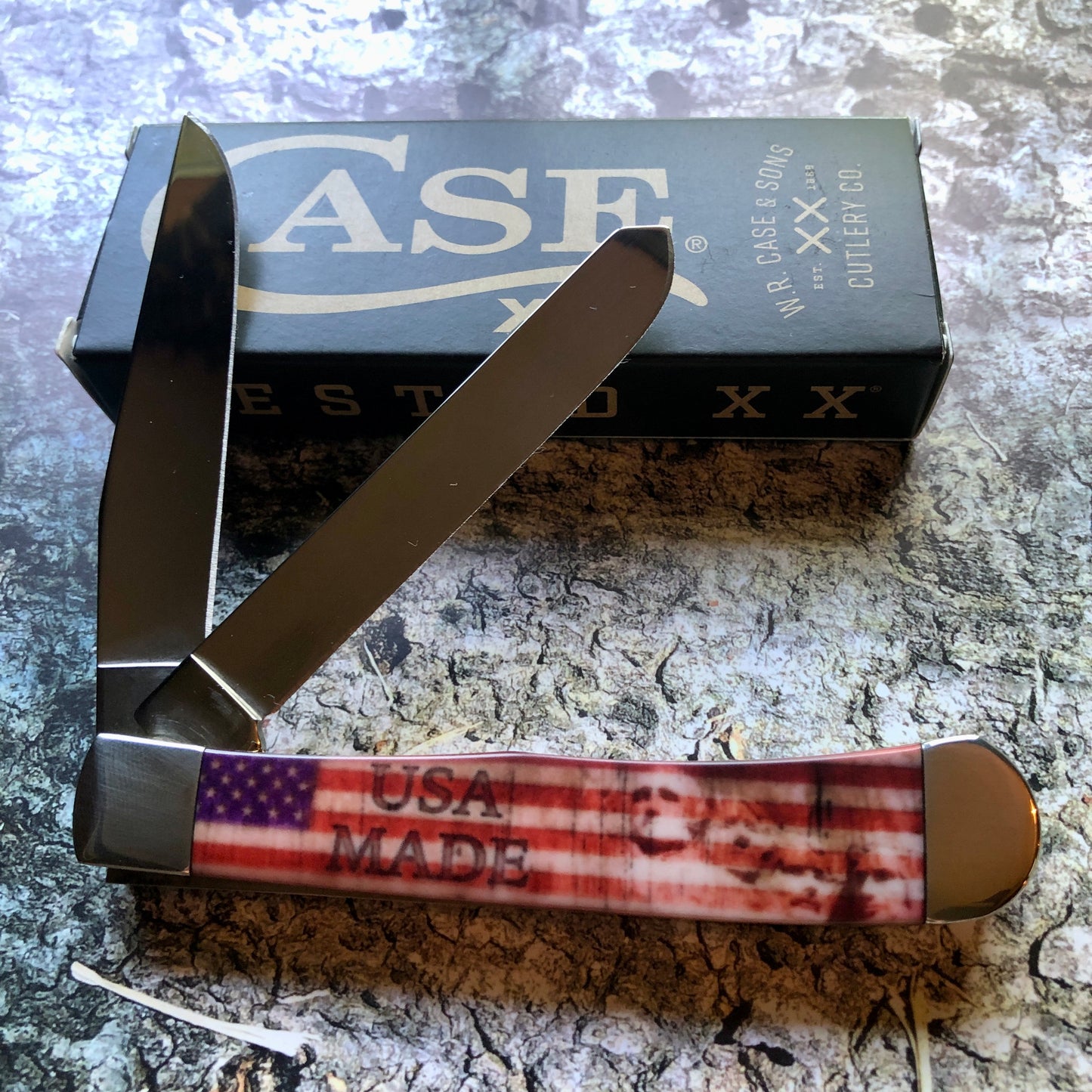 Case XX CA10678 Trapper — Patriotic Color Infusion Handle | Clip & Spey Blades