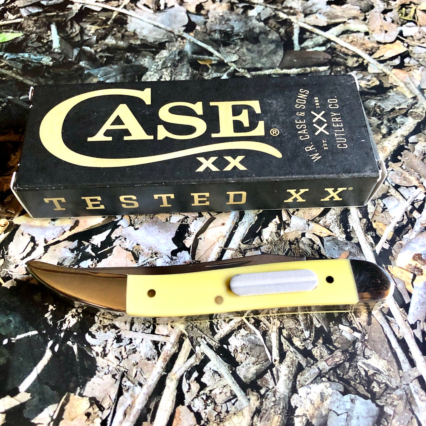 Case XX CA120 Fishing Knife — Yellow Synthetic Handle | Scaling Blade & Hook Disgorger