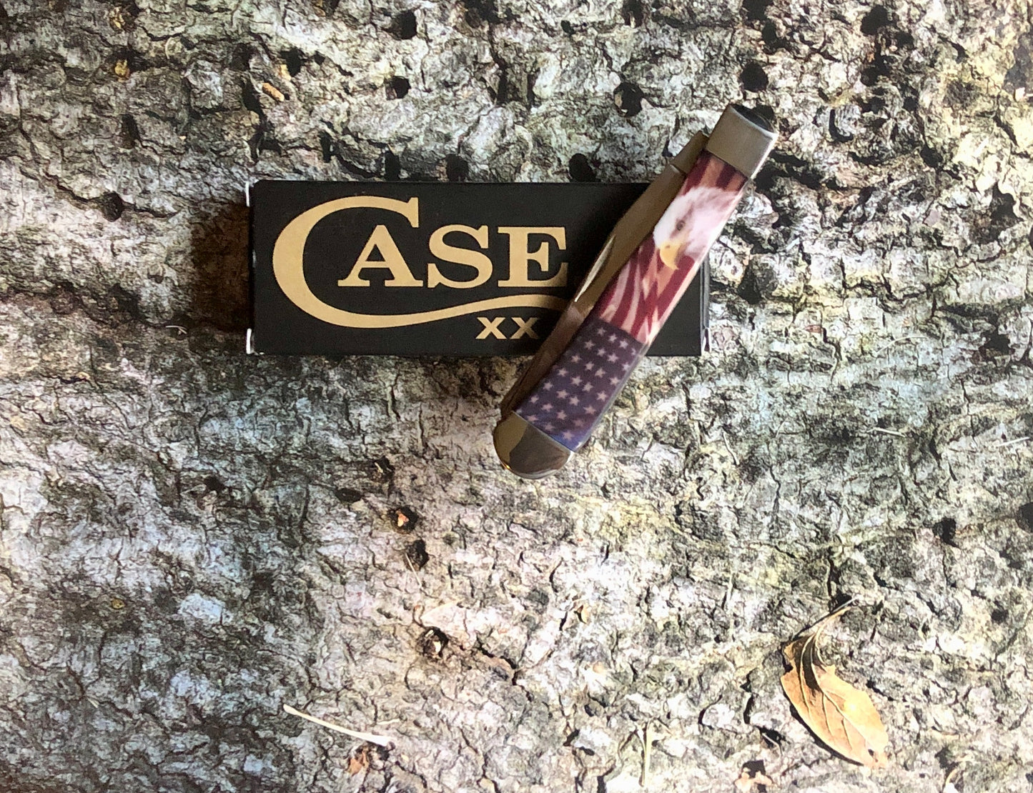 Case XX CA10647 Trapper — Patriotic Eagle Color Infusion Handle | Clip & Spey Blades