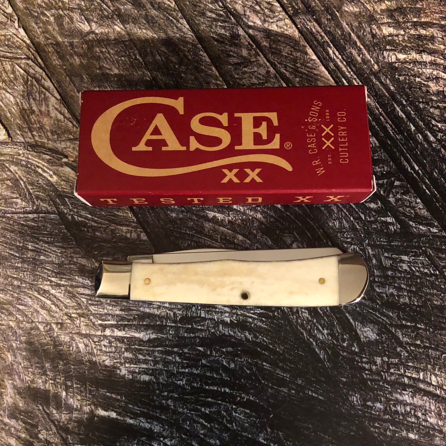 Case XX Korean War Trapper Natutal Bone CA50951