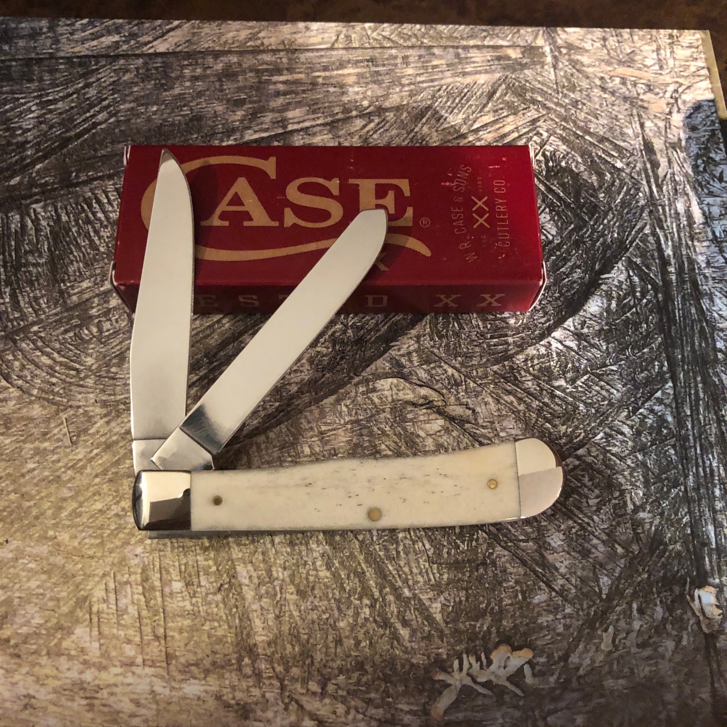 Case XX Desert Storm Trapper Natural Bone CA50953