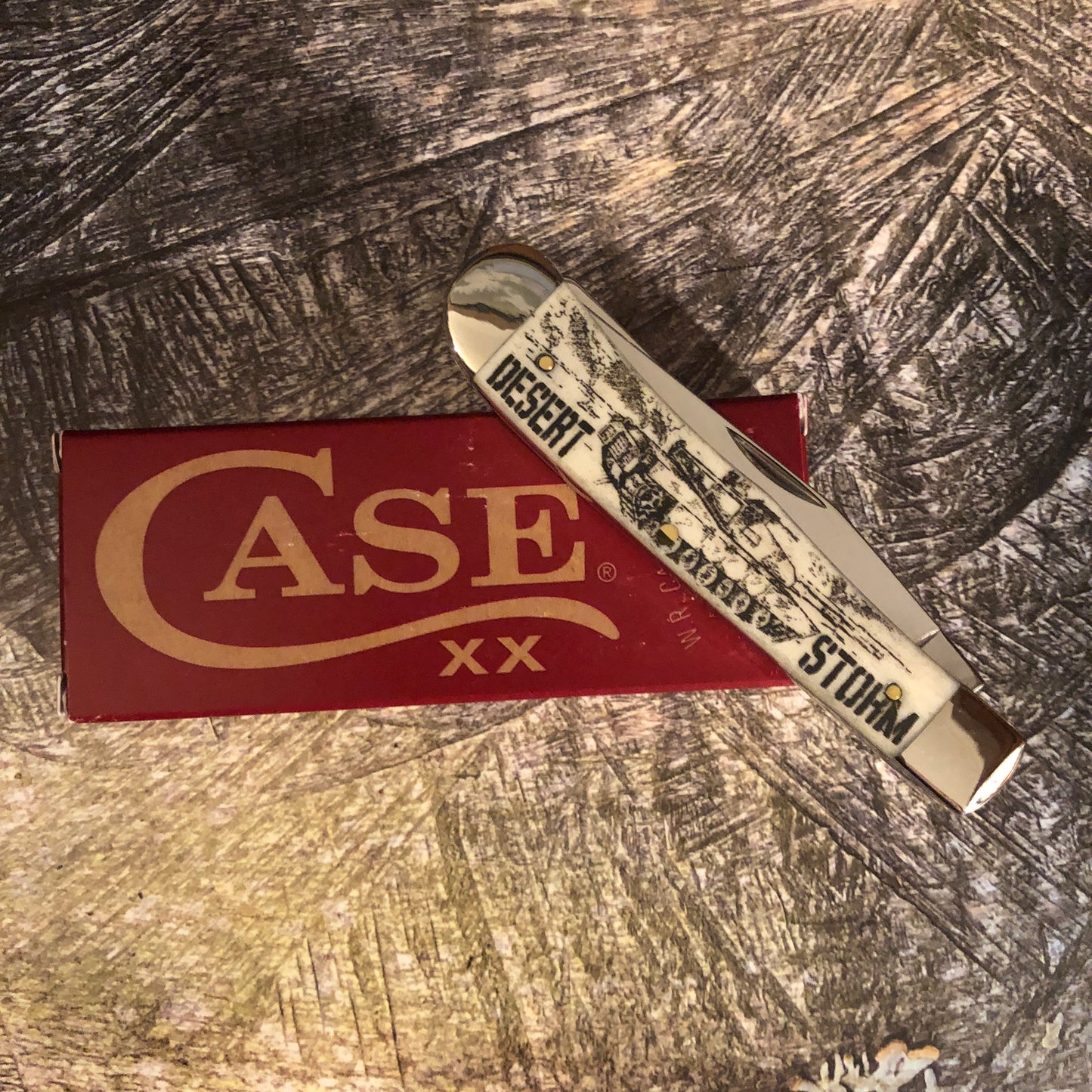 Case XX Desert Storm Trapper Natural Bone CA50953