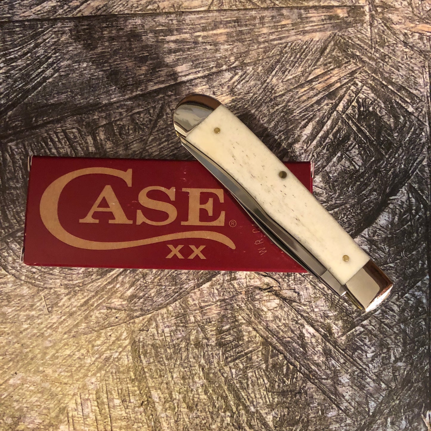 Case XX Desert Storm Trapper Natural Bone CA50953