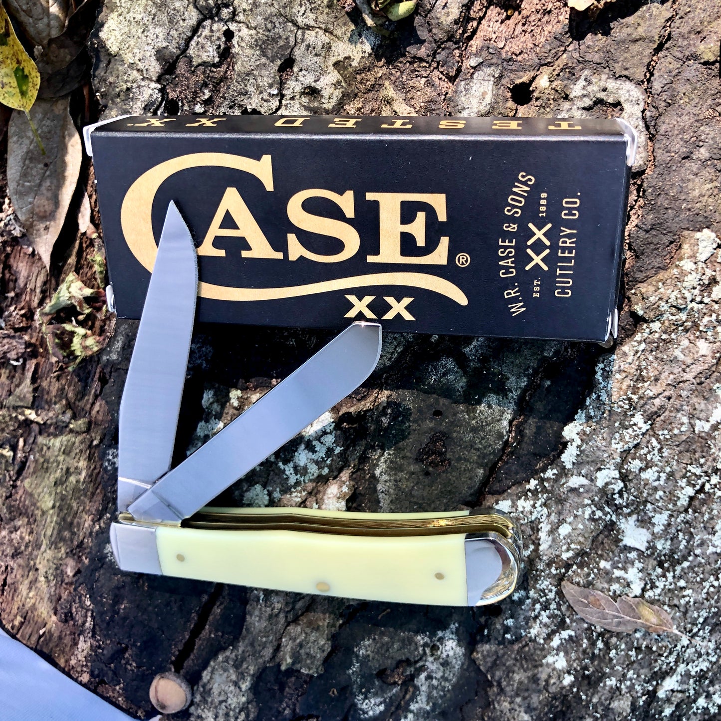 Case XX Trapper Yellow Synthetic CA06089