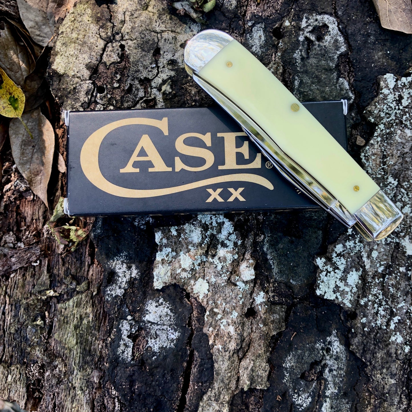 Case XX Trapper Yellow Synthetic CA06089